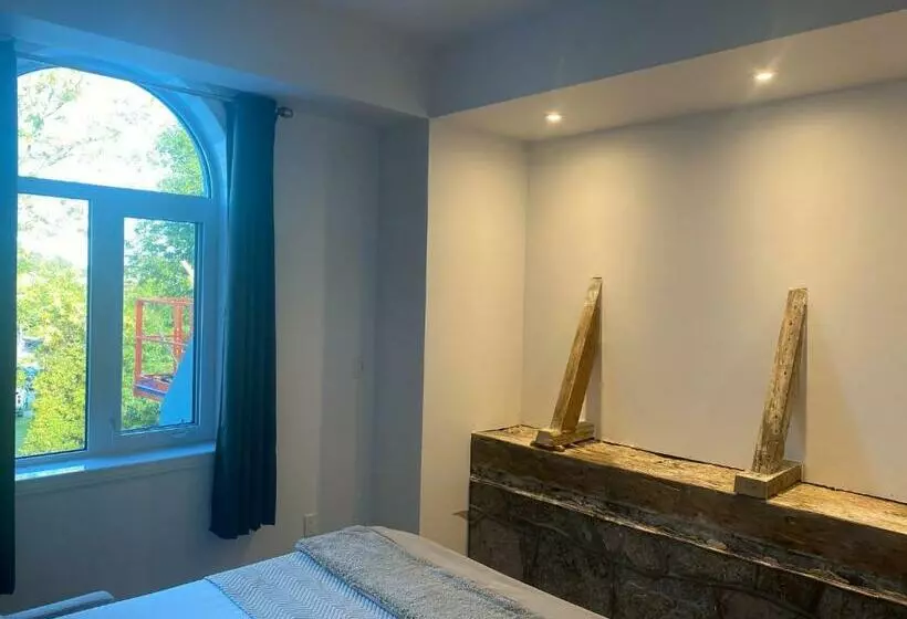 Hotelli Auberge Le St Alexis