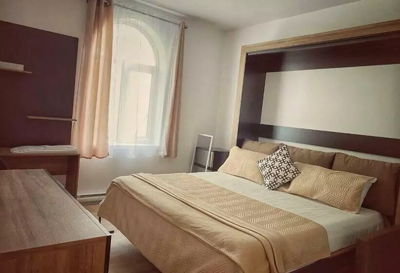 Hotelli Auberge Le St Alexis