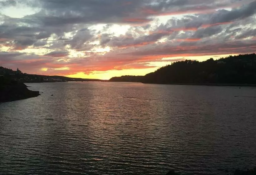 Hotelli Auberge Le St Alexis