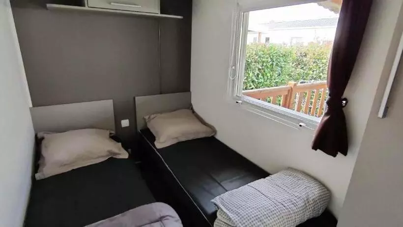 リゾートホテル Sea Blue Mobil Homes 10 Places Avec 4 Chambres Siblu Proche Océan Mh 735 Ou 828