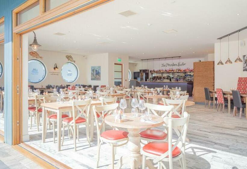 فندق صغير The Ship Inn