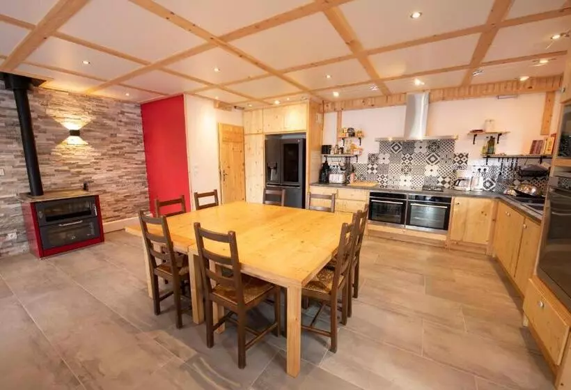 Aamiaismajoitus (B&B) Le Chalet Bazan