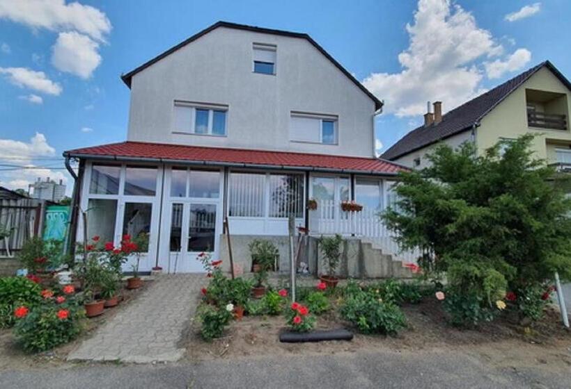 膳宿费 Akhilleus Vendégház