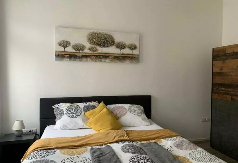 پانسیون Epicenter   Rooms & Terrace