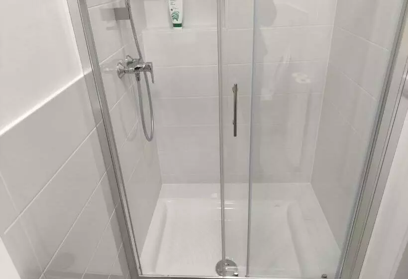 پانسیون Epicenter   Rooms & Terrace