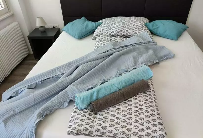 پانسیون Epicenter   Rooms & Terrace