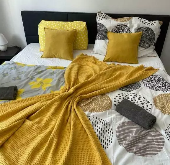 پانسیون Epicenter   Rooms & Terrace