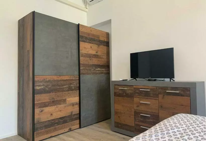 پانسیون Epicenter   Rooms & Terrace