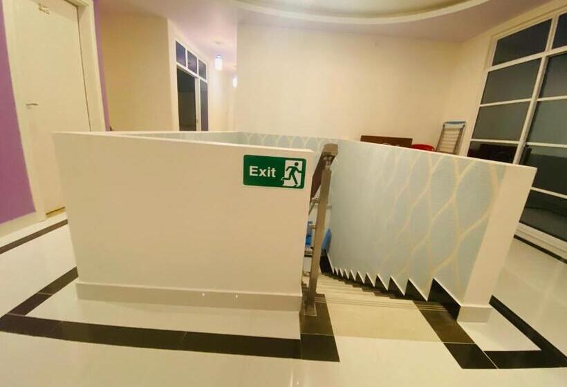 پانسیون Hedheykuri Residence Fuvahmulah