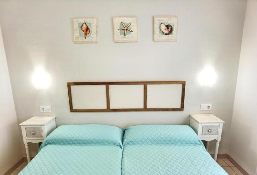 פנסיון Hostal Rigau