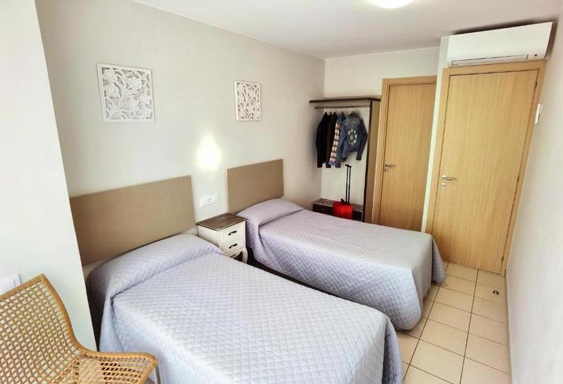 פנסיון Hostal Rigau