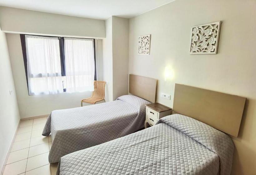 פנסיון Hostal Rigau