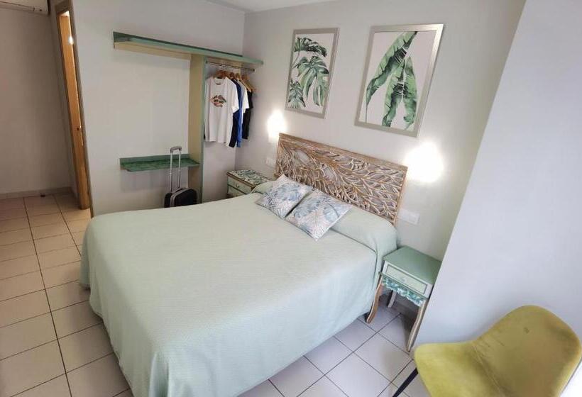 פנסיון Hostal Rigau