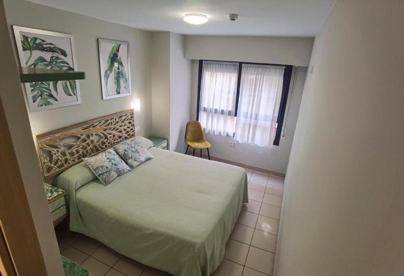 פנסיון Hostal Rigau