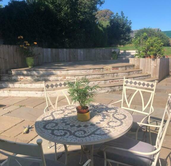 住宿加早餐  Brooks House Formerly The Red Lion