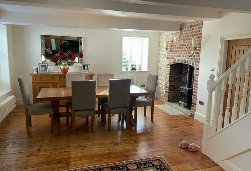 住宿加早餐  Brooks House Formerly The Red Lion