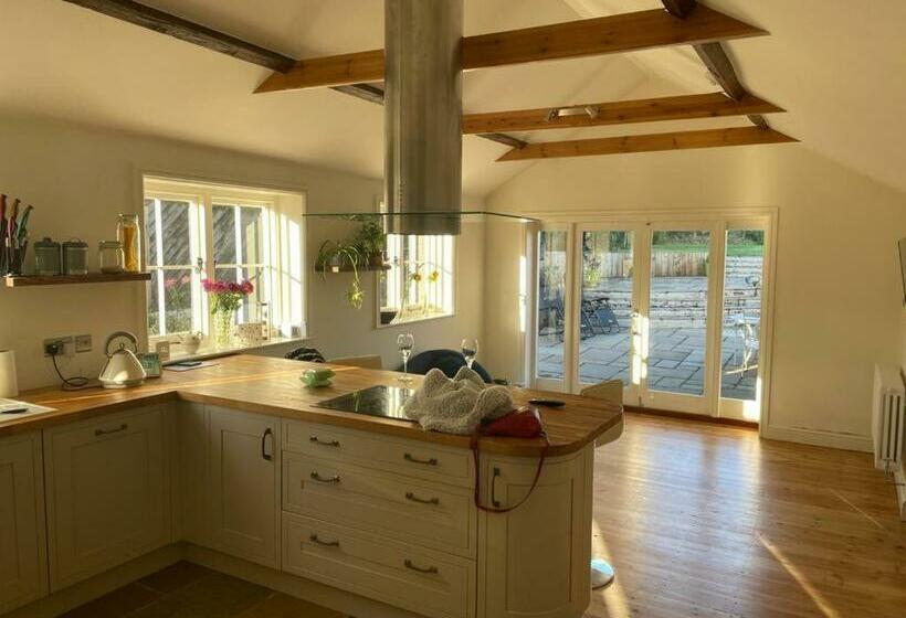 住宿加早餐  Brooks House Formerly The Red Lion