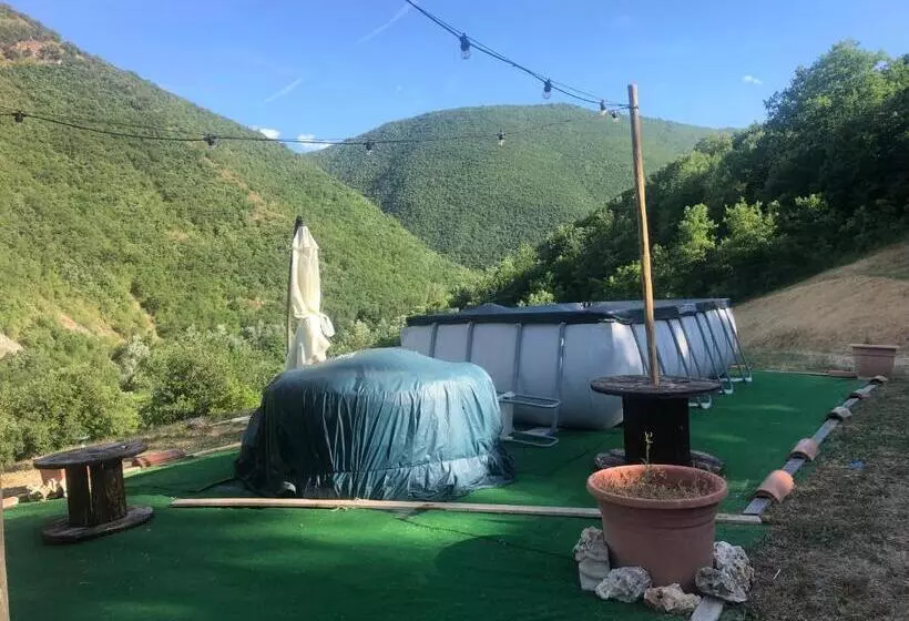 Aamiaismajoitus (B&B) Casale Nella Valle