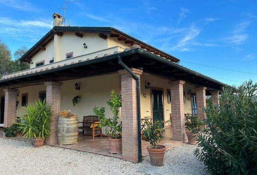 مبيت وإفطار Casale Terre Rosse