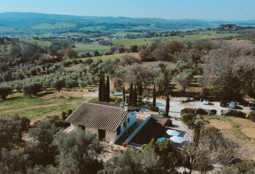 مبيت وإفطار Casale Terre Rosse