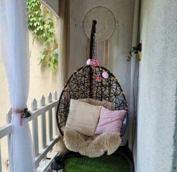 住宿加早餐  La Reynière