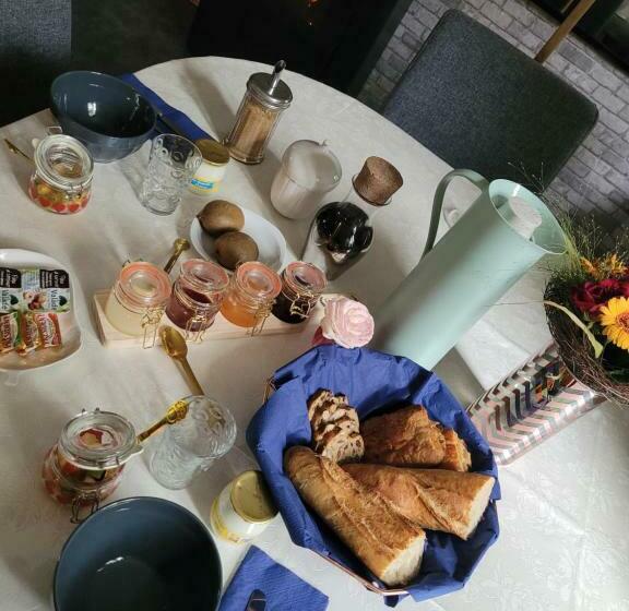 住宿加早餐  La Reynière