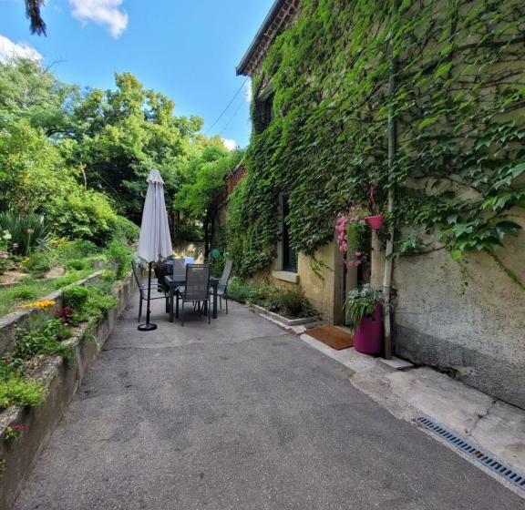 住宿加早餐  La Reynière