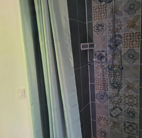 住宿加早餐  La Reynière