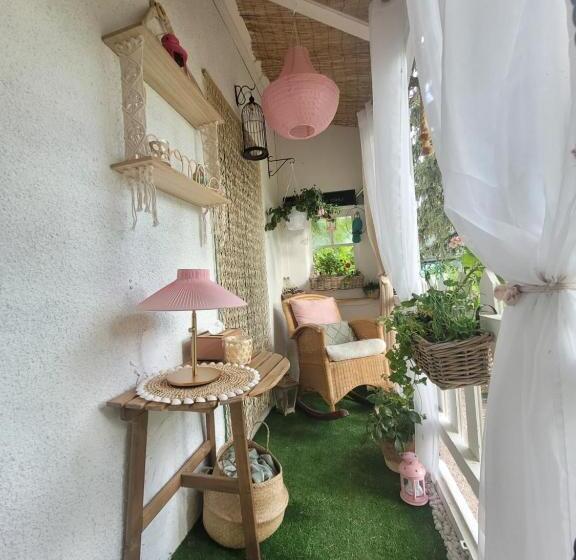 住宿加早餐  La Reynière