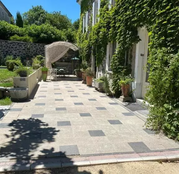 Aamiaismajoitus (B&B) Le Rucher Des Arts