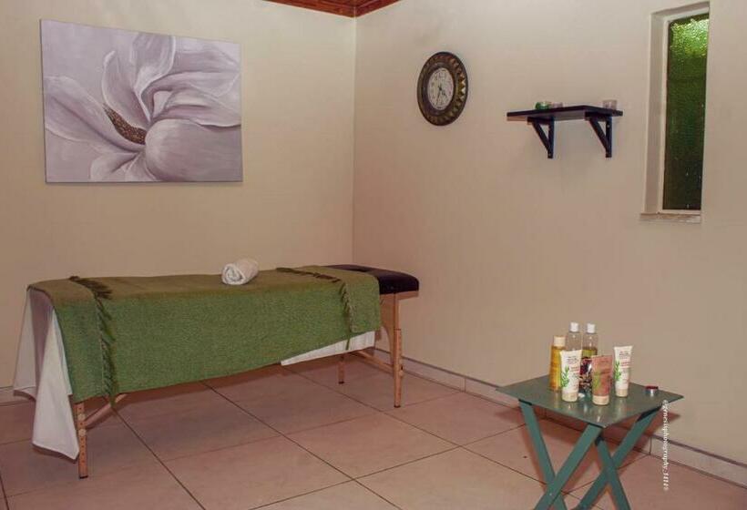 Bed & Breakfast Warmbaths Thai Spa And Guest House