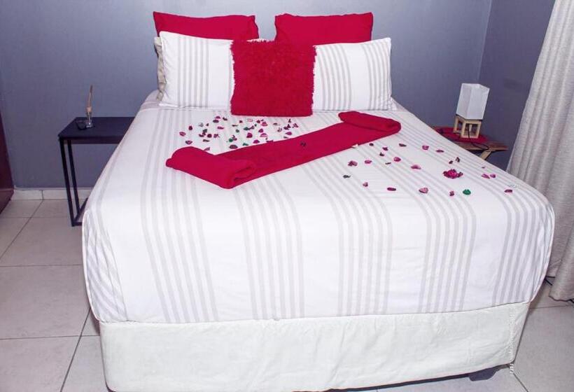 Bed & Breakfast Warmbaths Thai Spa And Guest House