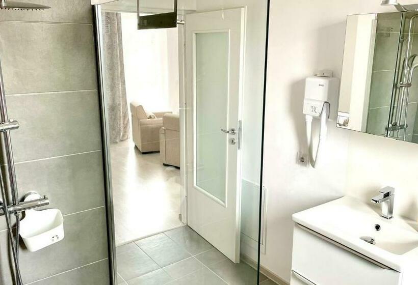 Elvetianul Tobias Apart