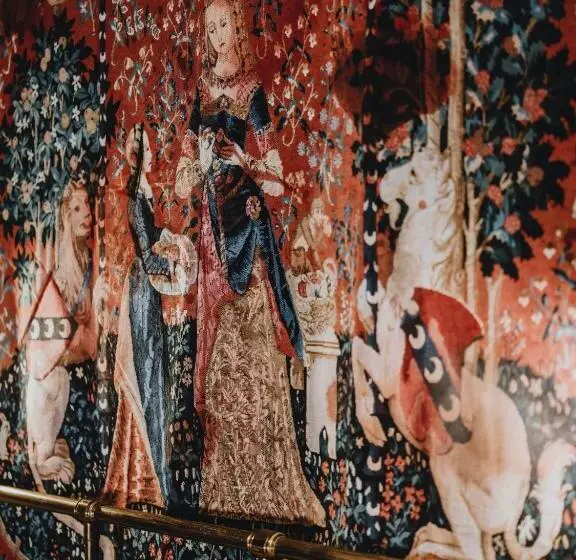 カプセルホテル Le Fantôme De Berthe Logement Attraction Insolite