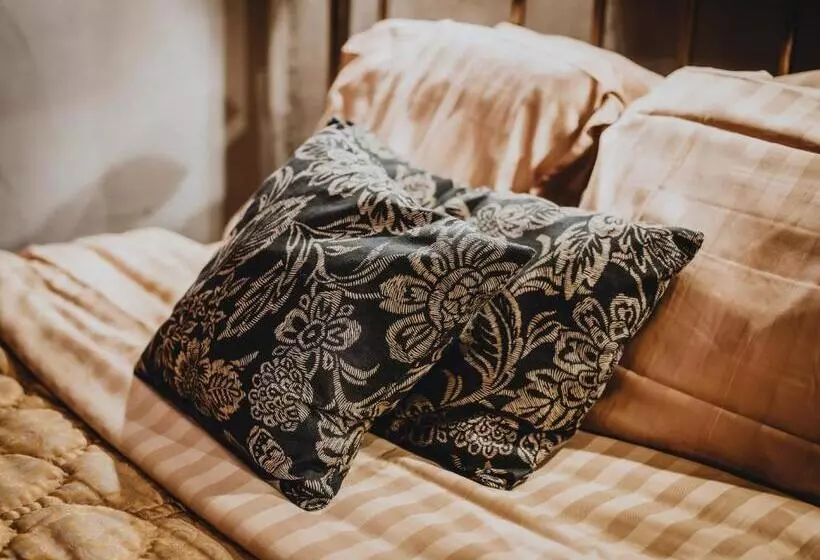 カプセルホテル Le Fantôme De Berthe Logement Attraction Insolite