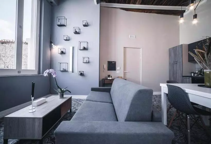 Palazzo Paladini Luxury Suites In The Heart Of The Old Town
