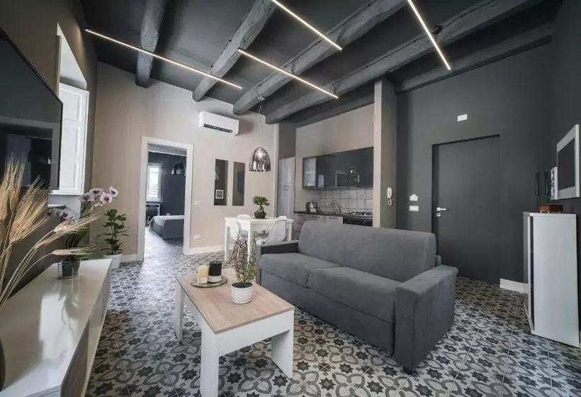 Palazzo Paladini Luxury Suites In The Heart Of The Old Town