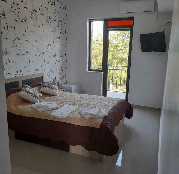 بنسيون Casa Florea