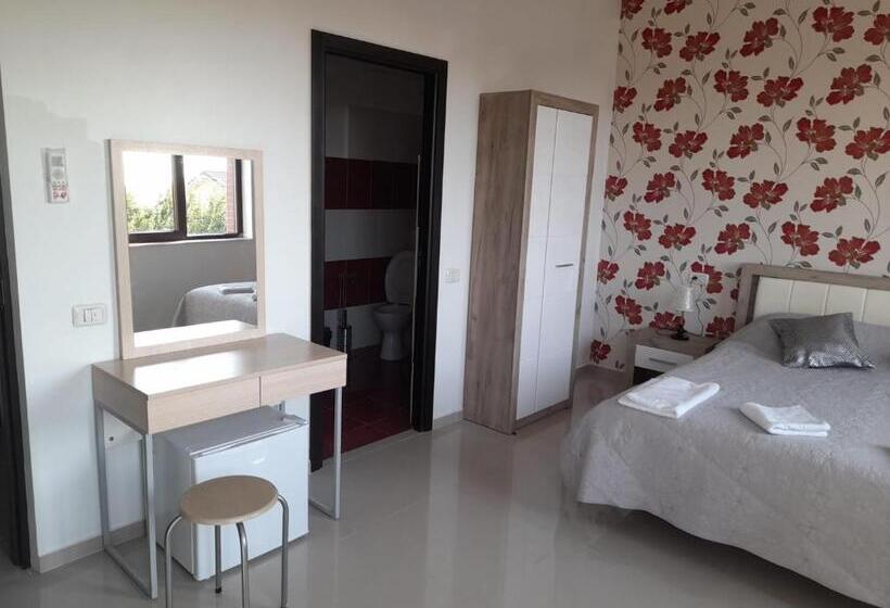 بنسيون Casa Florea