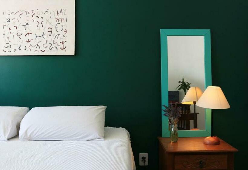 پانسیون Gayfriendly Hostel Bsb Airport