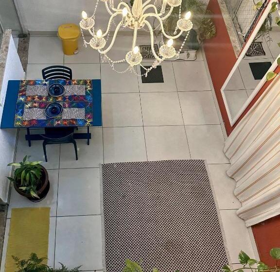 پانسیون Gayfriendly Hostel Bsb Airport