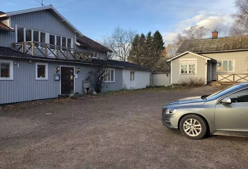 ユースホステル Berggårdens Gästgiveri