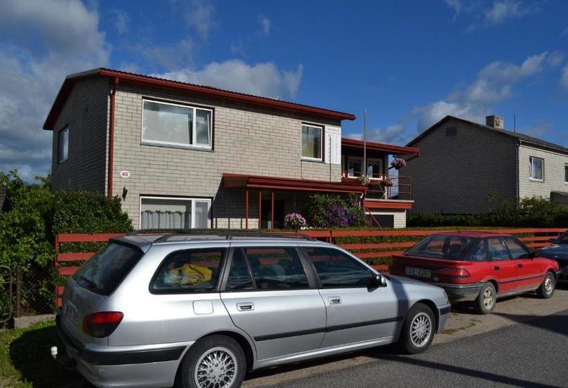 تختخواب و صبحانه Nooruse Majutus