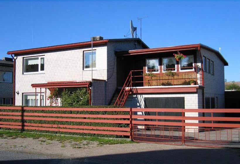 تختخواب و صبحانه Nooruse Majutus