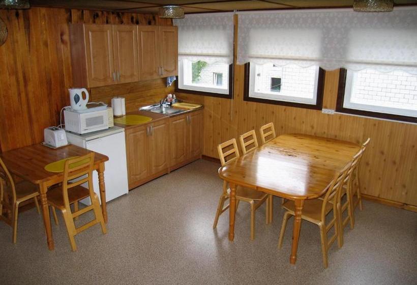 تختخواب و صبحانه Nooruse Majutus