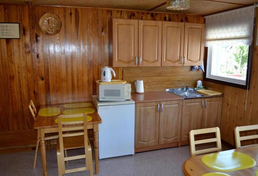 تختخواب و صبحانه Nooruse Majutus