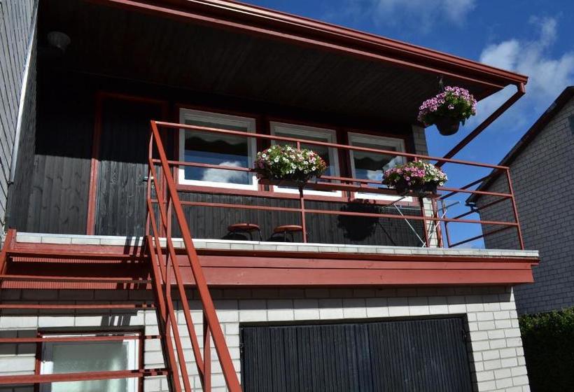 تختخواب و صبحانه Nooruse Majutus