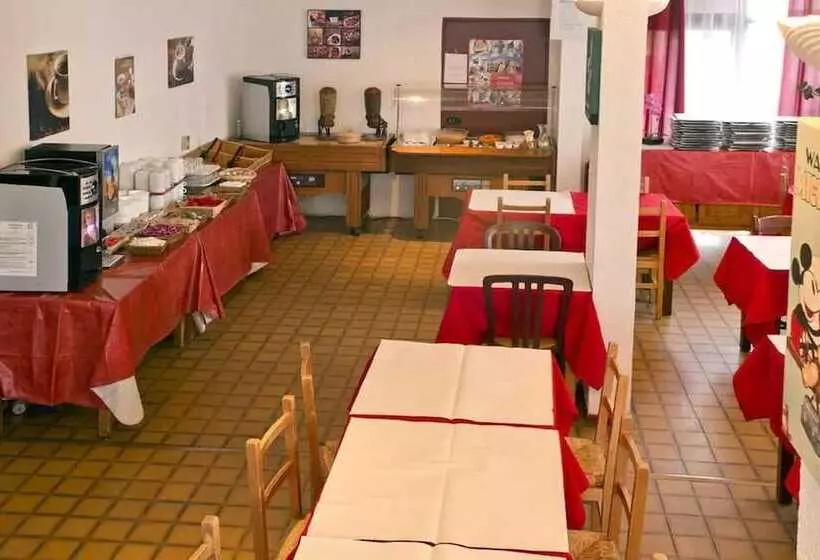 Hipotel Marne La Vallée