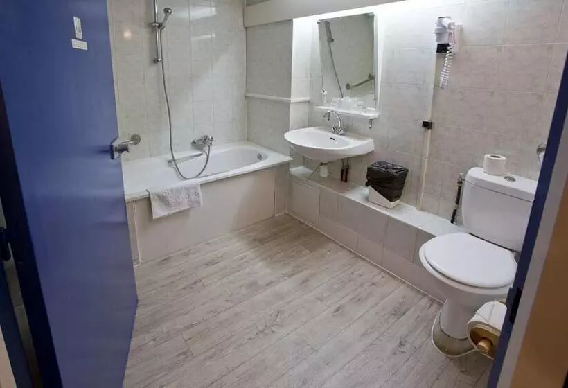 Hipotel Marne La Vallée