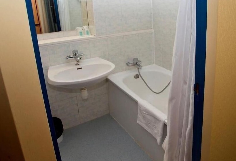 Hipotel Marne La Vallée